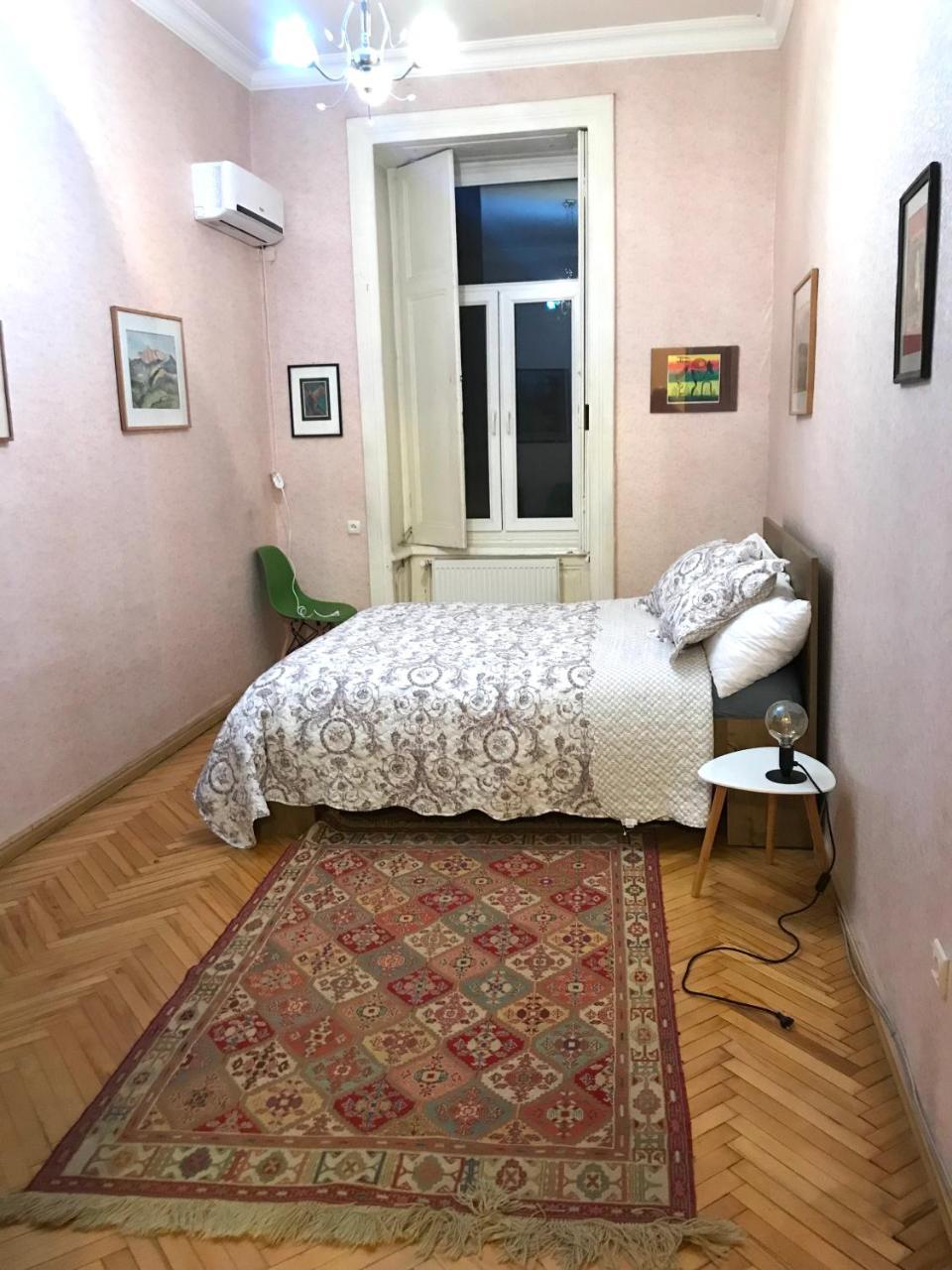 Freedom Square Flat Daire Tiflis Dış mekan fotoğraf